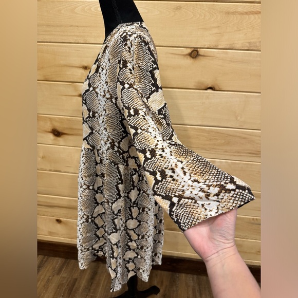 Anthropologie Maeve Juno Snakeskin Print Dress neutral 3/4 sleeve - Medium - Picture 3 of 8